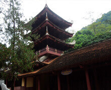 ベトナム仏教の聖地 パフュームパゴダ（香寺）